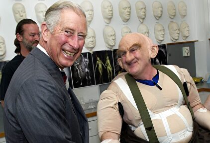 Carlos de Inglaterra visitando el rodaje de El Hobbit | Cordon Press