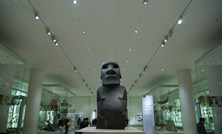 Un moai de Pascua en el Museo Británico. |  C. Jordá