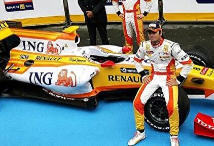 Kimi Raikkonen y Fernando Alonso serán compañeros en 2014. | Archivo