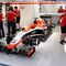 Homenaje a Bianchi: Su coche permanece en el box de Marussia en Sochi y los pilotos lucirán mensajes de ánimo para el francés. | EFE