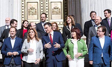 Sánchez con sus barones en 2016 | EFE