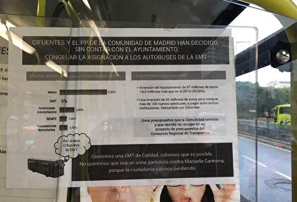 Cartel en un autobús de la EMT contra Cifuentes | Anónimo