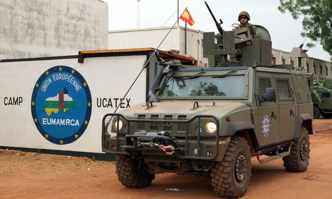 [Imagen: fuerzas-armadas-republica-centroafricana...061115.jpg]