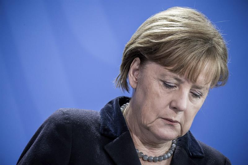 Angela Merkel reconoce su transexualidad