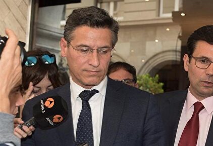 Luis Salvador, alcalde de Granada, junto a Francisco Cuenca, concejal del PSOE | EFE