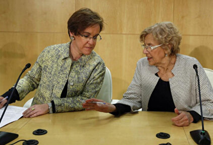 Causapié y Carmena durante la presentación de la Oficina Antifraude | EFE