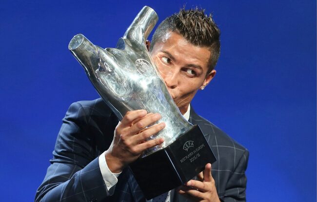 Resultado de imagen para cristiano ronaldo premio uefa