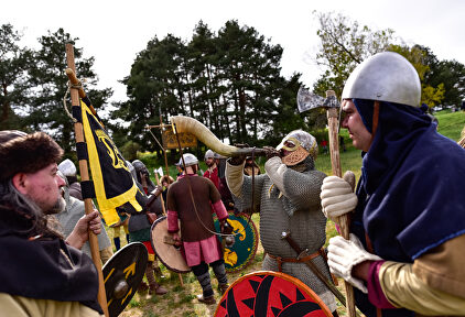 Espectacular batalla entre hispanos y vikingos en la Sierra de Guadarrama