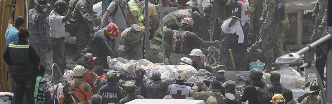 Siguen los trabajos de rescate. | EFE