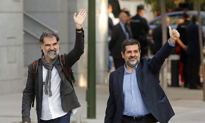 Jordi Cuixart y Jordi Sánchez. | EFE