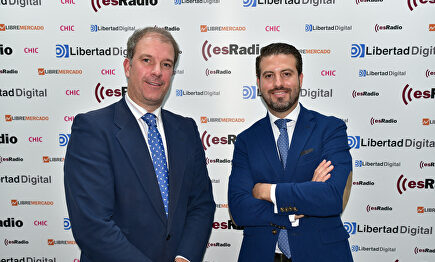 Ramón Mesonero Romanos (i) y Jorge Torres (d), durante el desayuno informativo sobre Protección de Datos | David Alonso Rincón