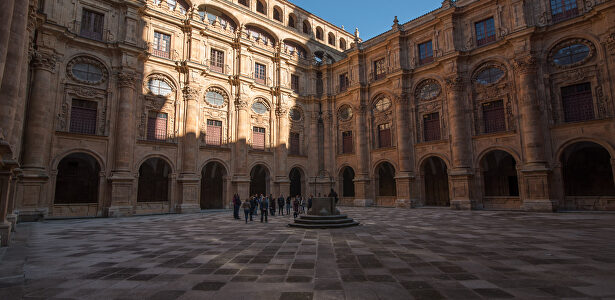 Claustro de la Universidad Pontificia de Salamanca. | Carmelo Jordá