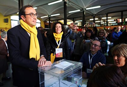 Josep Rull, votando antes de entrar en prisión. | EFE