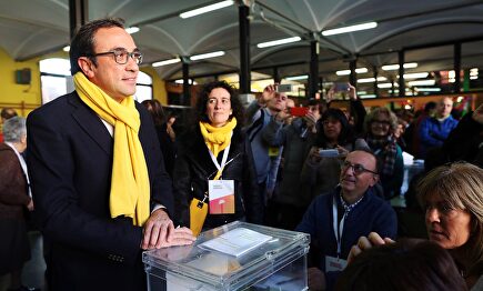 Josep Rull, votando antes de entrar en prisión. | EFE