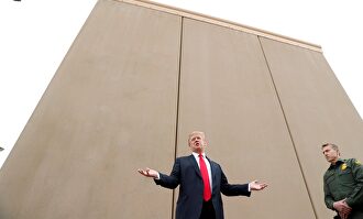 Donald Trump cuando anunció la construcción del muro con México | Cordon Press