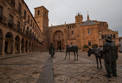 El lugar de la Mancha en el que los caballeros nacían y los poetas morían