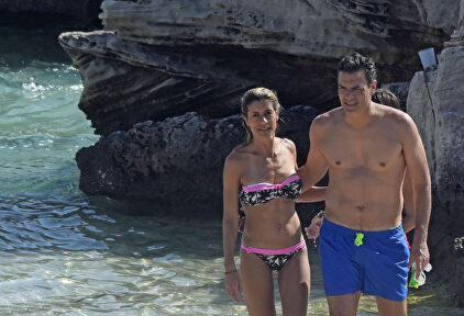 Sánchez y su esposa, en una imagen de 2016 | Gtres