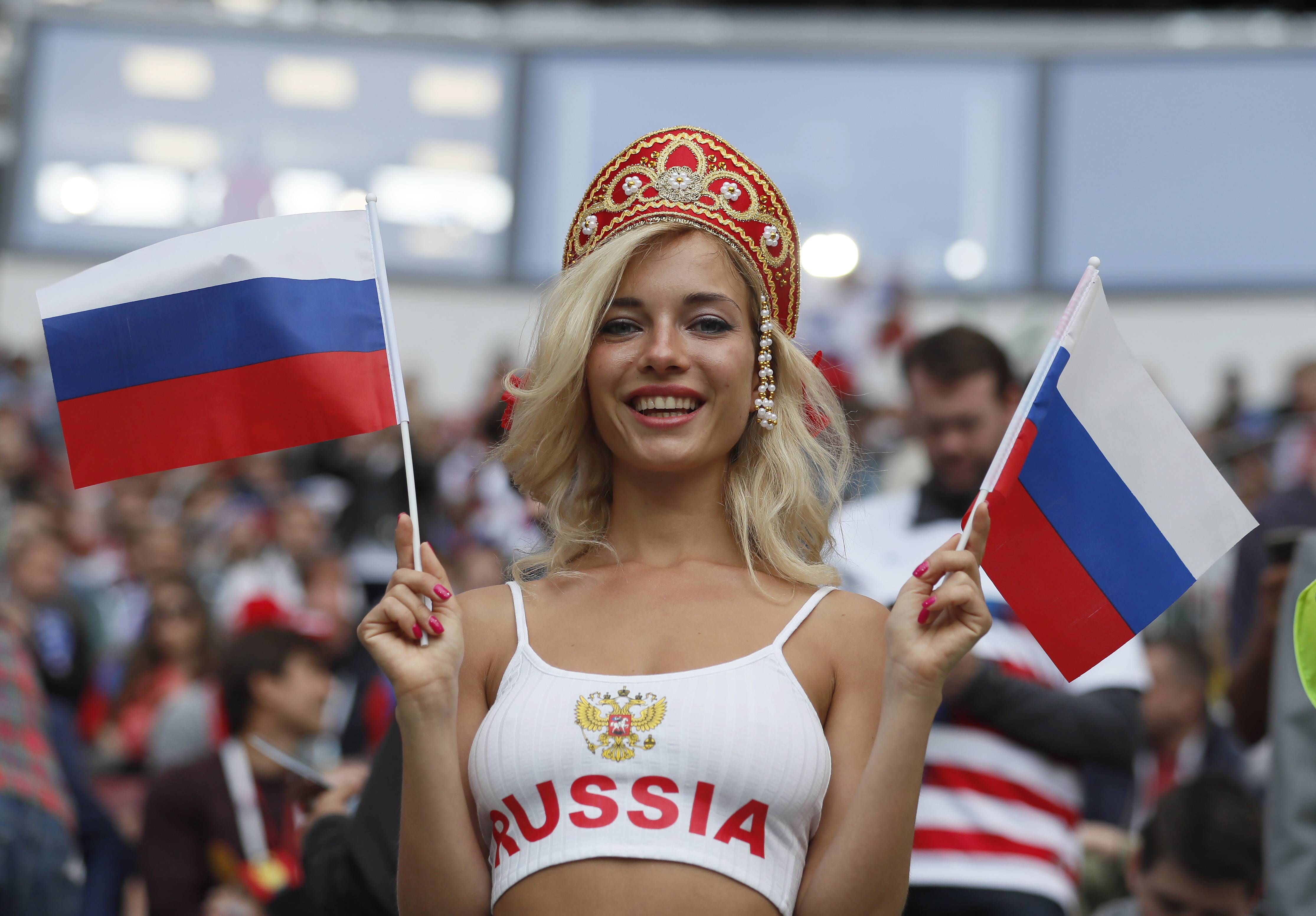 Девушки России