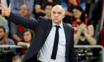 El ataque de risa de Pablo Laso al darse cuenta de su auto halago