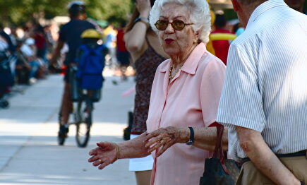 Una anciana | Flickr/CC/AlexSlocker