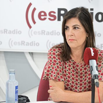 La presidenta de Hablamos Español, Gloria Lago, en esRadio. |  David Alonso Rincón