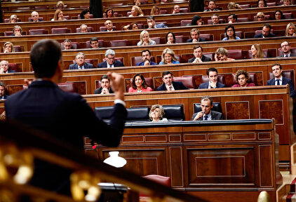 Pedro Sánchez respondiendo a Pablo Casado en el Congreso | EFE