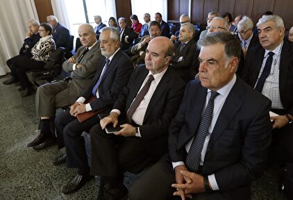 Chaves, Griñán, Zarrías y Viera en la sesión de los ERE | EFE