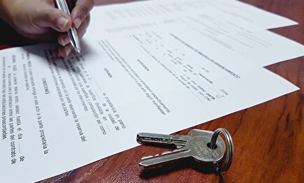 La firma de hipotecas vuelve a tasas negativas tras bajar un 2,5% en junio