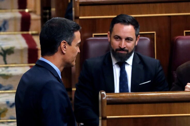 Pedro Sánchez y Santiago Abascal | EFE