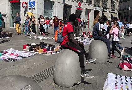 La madre de David Meca, víctima de una estampida de manteros en la Puerta del Sol