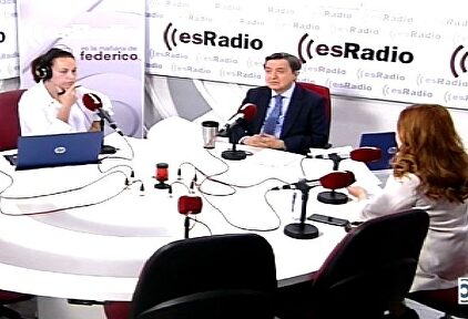 Federico a las 7: Feijóo se encara a Casado
