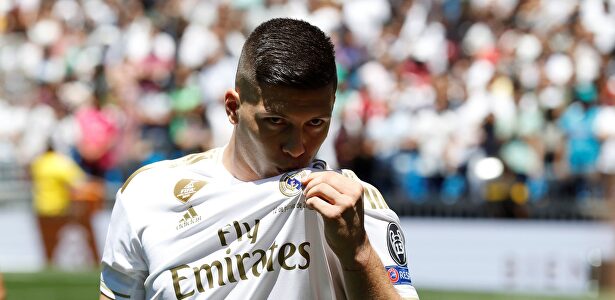 Jovic no termina de despegar en el Madrid | EFE