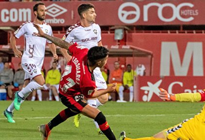 El tanto de Leo Suárez que abrió el marcador del partido. | EFE