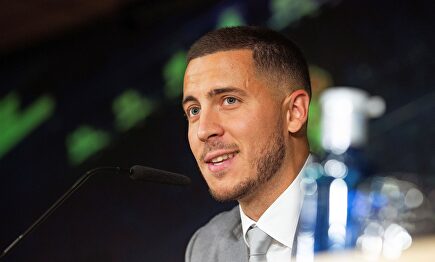 Eden Hazard pisó por primera vez la sala de prensa del Santiago Bernabéu. | EFE