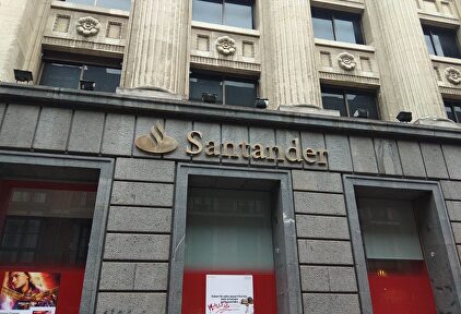 Santander firma con los sindicatos el ERE a 3.223 trabajadores