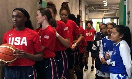 La diferencia de altura se antojo clave en el devenir del encuentro. | Twitter