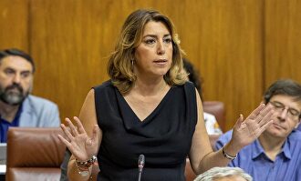 La líder del PSOE-A, Susana Díaz, en un pleno del Parlamento de Andalucía | EFE