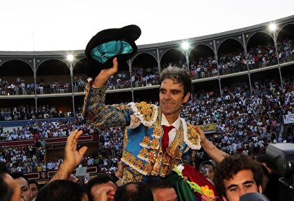 José Tomás deslumbra en Granada y balance de San Isidro 2019