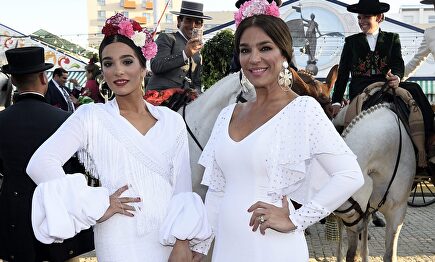 Alma y Raquel en la Feria de Sevilla | Cordon Press