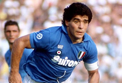 Diego Maradona, durante su etapa en el Nápoles. | Cordon Press