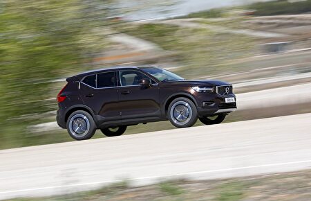 Volvo XC40: habrá una variante híbrida enchufable