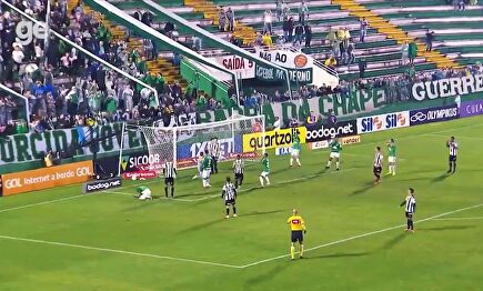 El fenómeno paranormal de un balón de fútbol que deja perplejo a todo Brasil