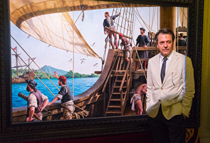 Ferrer Dalmau junto al nuevo cuadro. | David Alonso Rincón