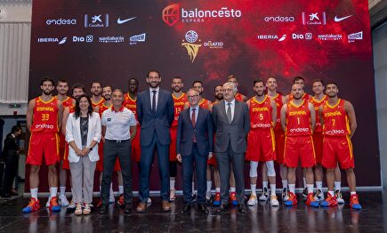 Foto del acto de presentación de la selección | FEB