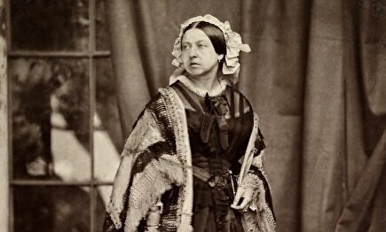 La Reina Victoria, en 1860. |  Wikipedia