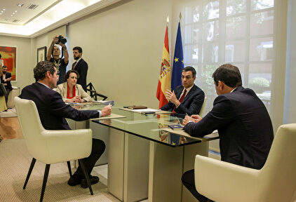 Antonio Garamendi, Magdalena Valerio, Pedro Sánchez y Gerardo Cuerva | Ricardo Rubio (Europa Press)