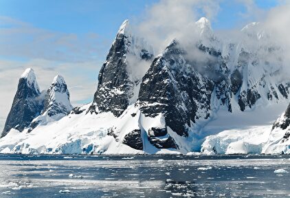 Icebergs de hielo en la Antártida | Pixabay/CC/girlart39