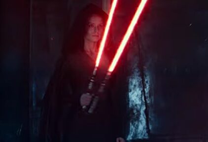 El tráiler de 'Star Wars' sugiere que Rey se pasa al lado oscuro