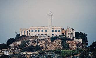 Alcatraz, la isla descubierta por España que fue la prisión más famosa del mundo