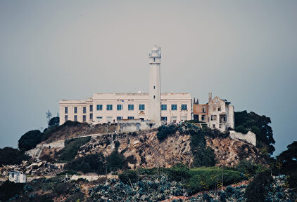 Alcatraz, la isla descubierta por España que fue la prisión más famosa del mundo